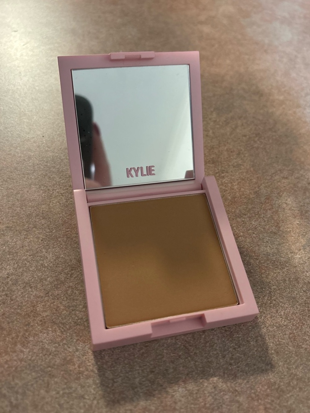 New Kylie Cosmetics Bronzing Powder - Picture 5 of 12